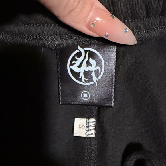 LOST HILLS SIZE SMALL SWEATS (UNISEX) - Picture 4 of 5